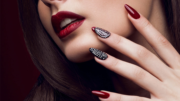 کاشت پودر بهتره یا ژل ؟ مقایسه کامل برای هنرجویان - پودر و ژل
